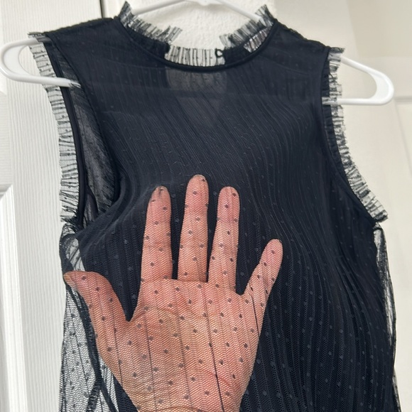 Chelsea28 deep navy blue crew neck tank top, sheer lace pokadot in XS - Picture 5 of 8